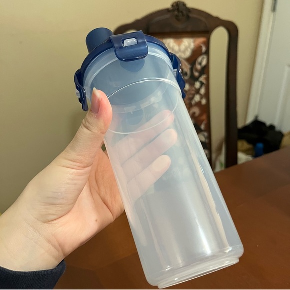 Plastic Travel Tumbler Bottle with Lid and Cover! - Picture 2 of 4